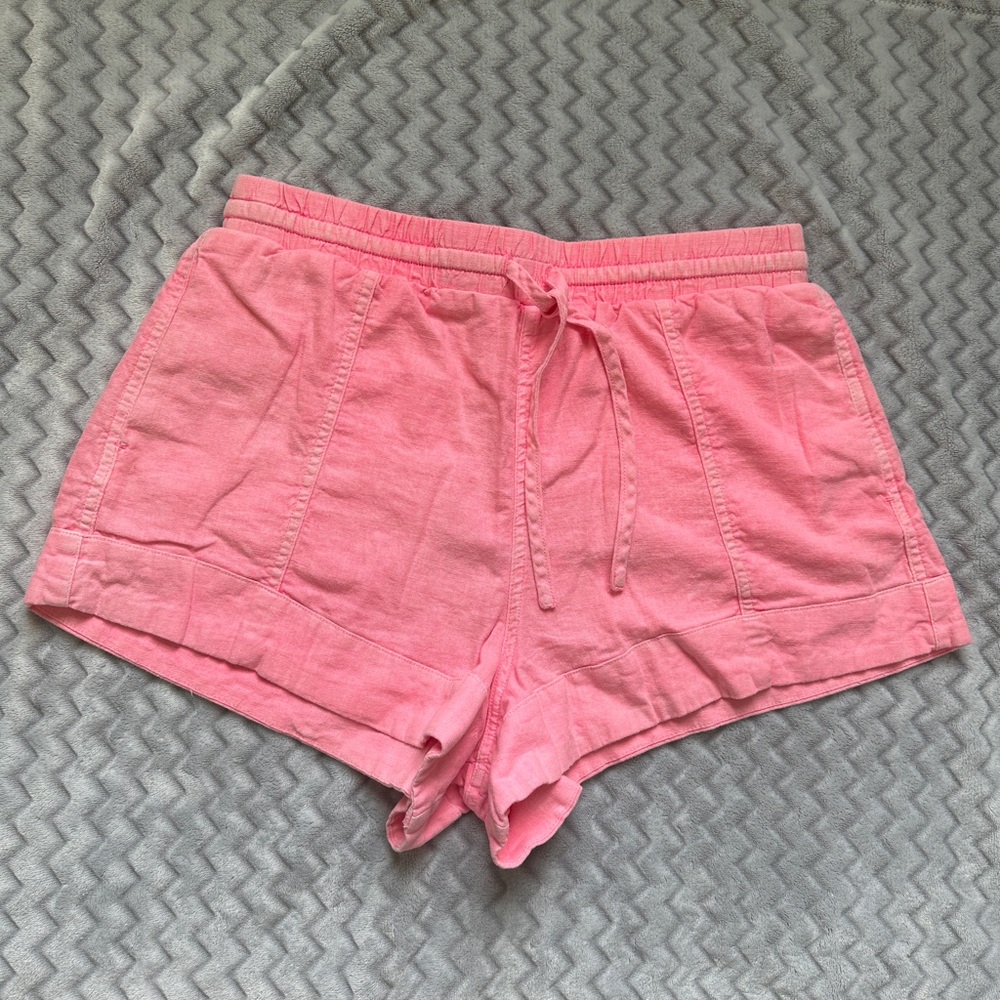 Small Pink Universal Thread Shorts